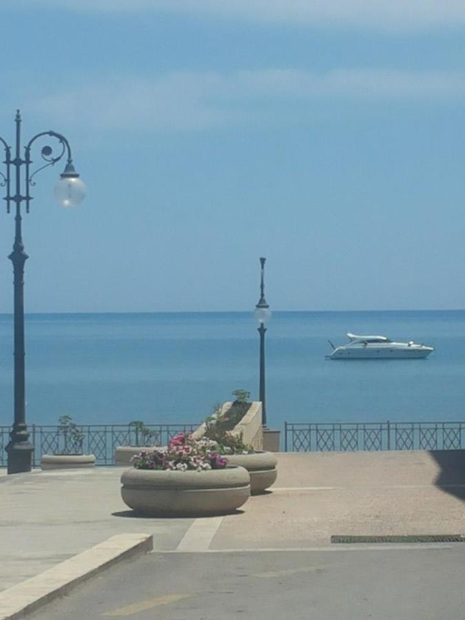 Hotel Villa Ada Поцало Екстериор снимка