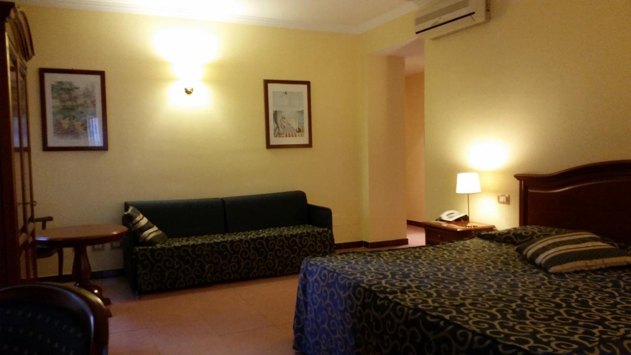 Hotel Villa Ada Поцало Екстериор снимка